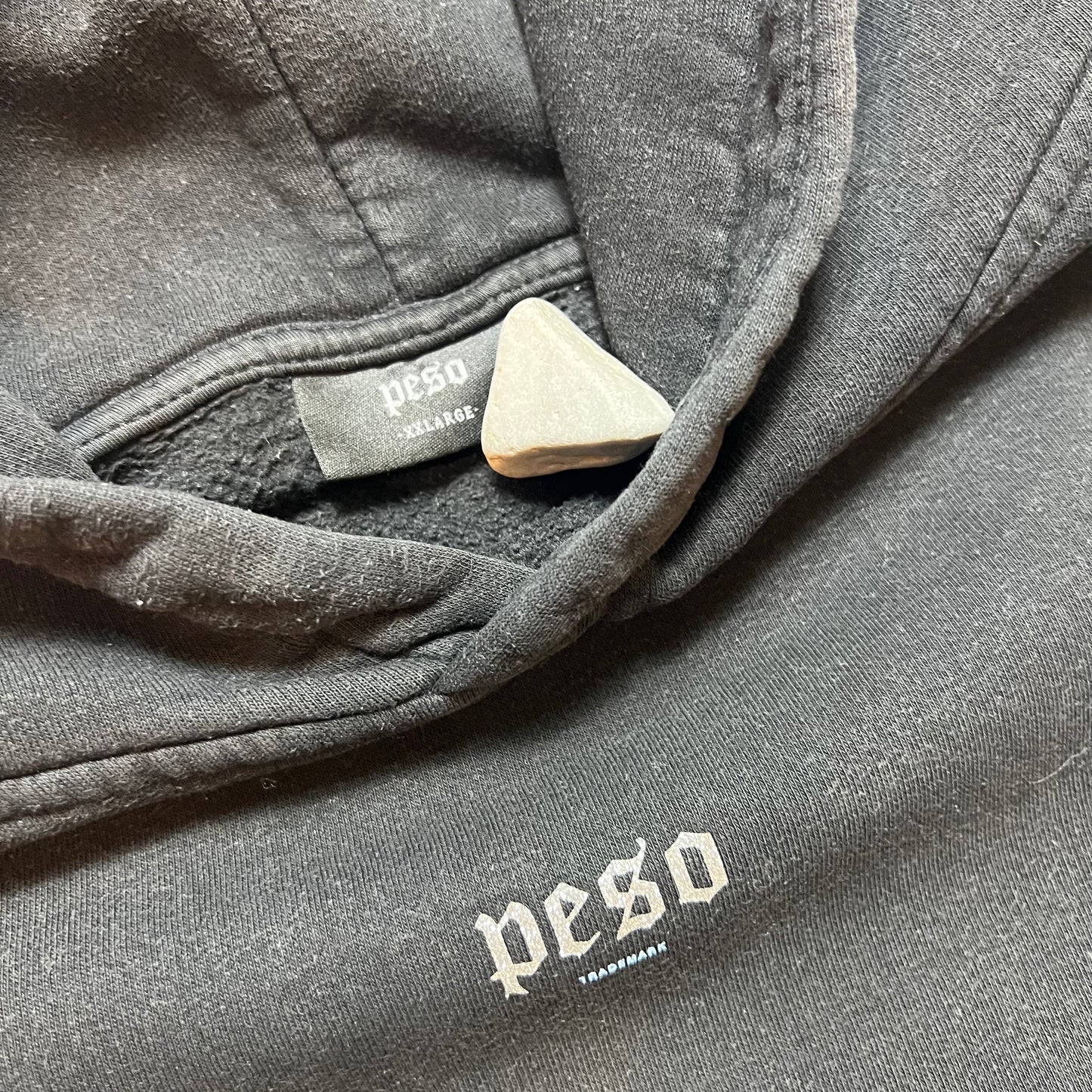 PESO Black Mini Script Hoodie XL - Cats on Stacks VNTG