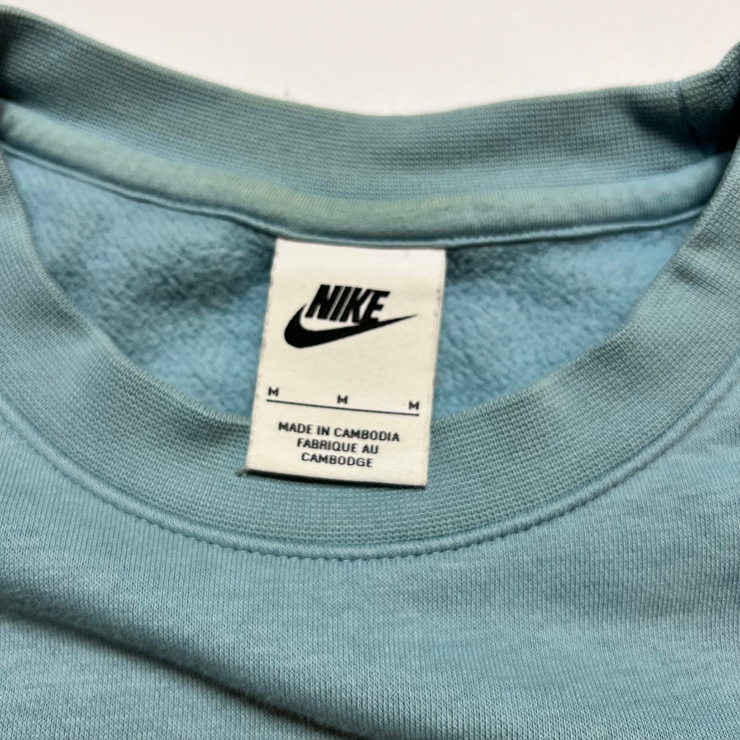 Nike Air Light Blue Track Crewneck M - Cats on Stacks VNTG