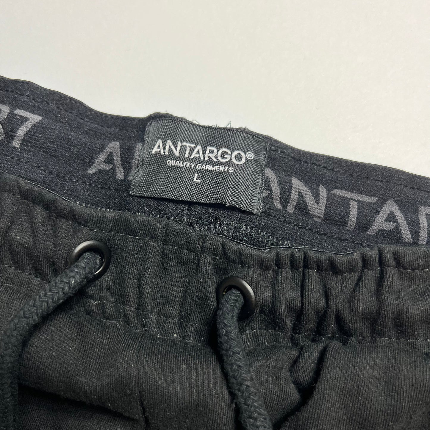 Antargo Black Jogger Shorts L - Cats on Stacks VNTG