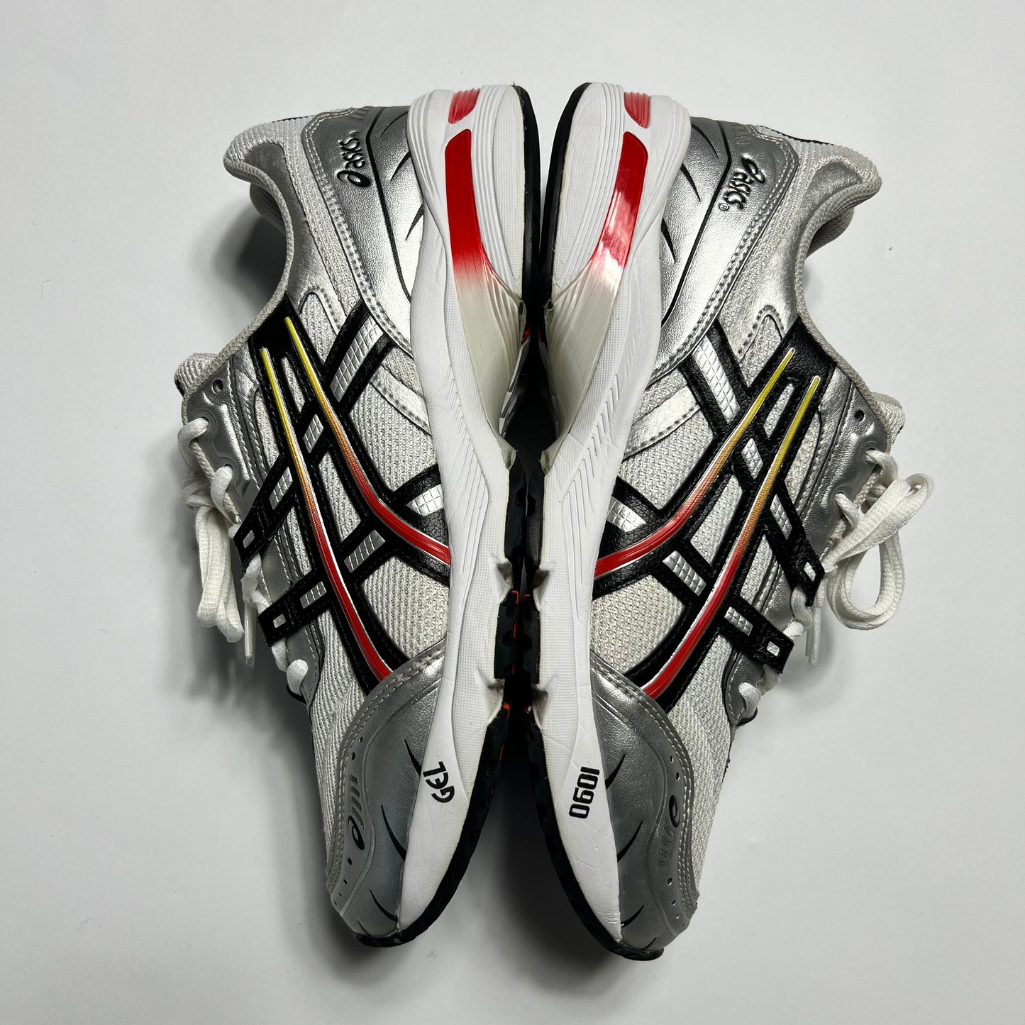 Asics Gel-1090 Silver Red 43 / 1021A285-100 - Cats on Stacks VNTG