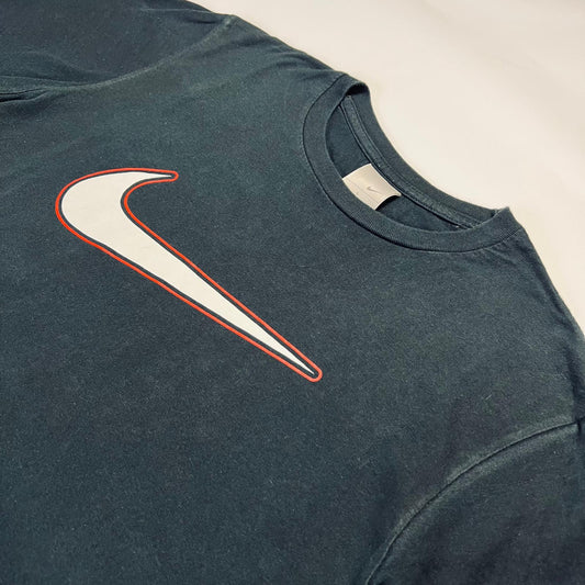 Vintage Nike Big Swoosh Black T-Shirt L - Cats on Stacks VNTG