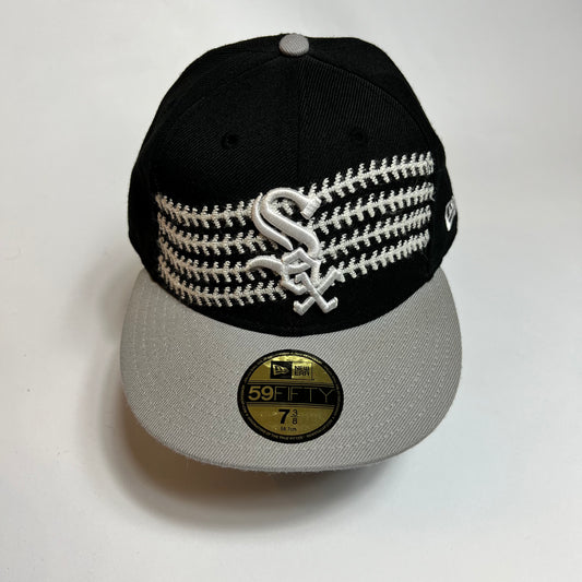 Y2K New Era x Chicago White Soxs Full Cap 7 3/8 - Cats on Stacks VNTG