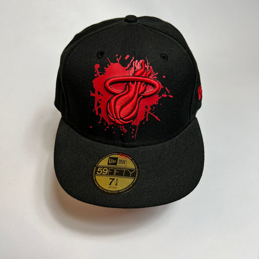 Y2K New Era x Miami Heats Full Cap 7 1/4 - Cats on Stacks VNTG