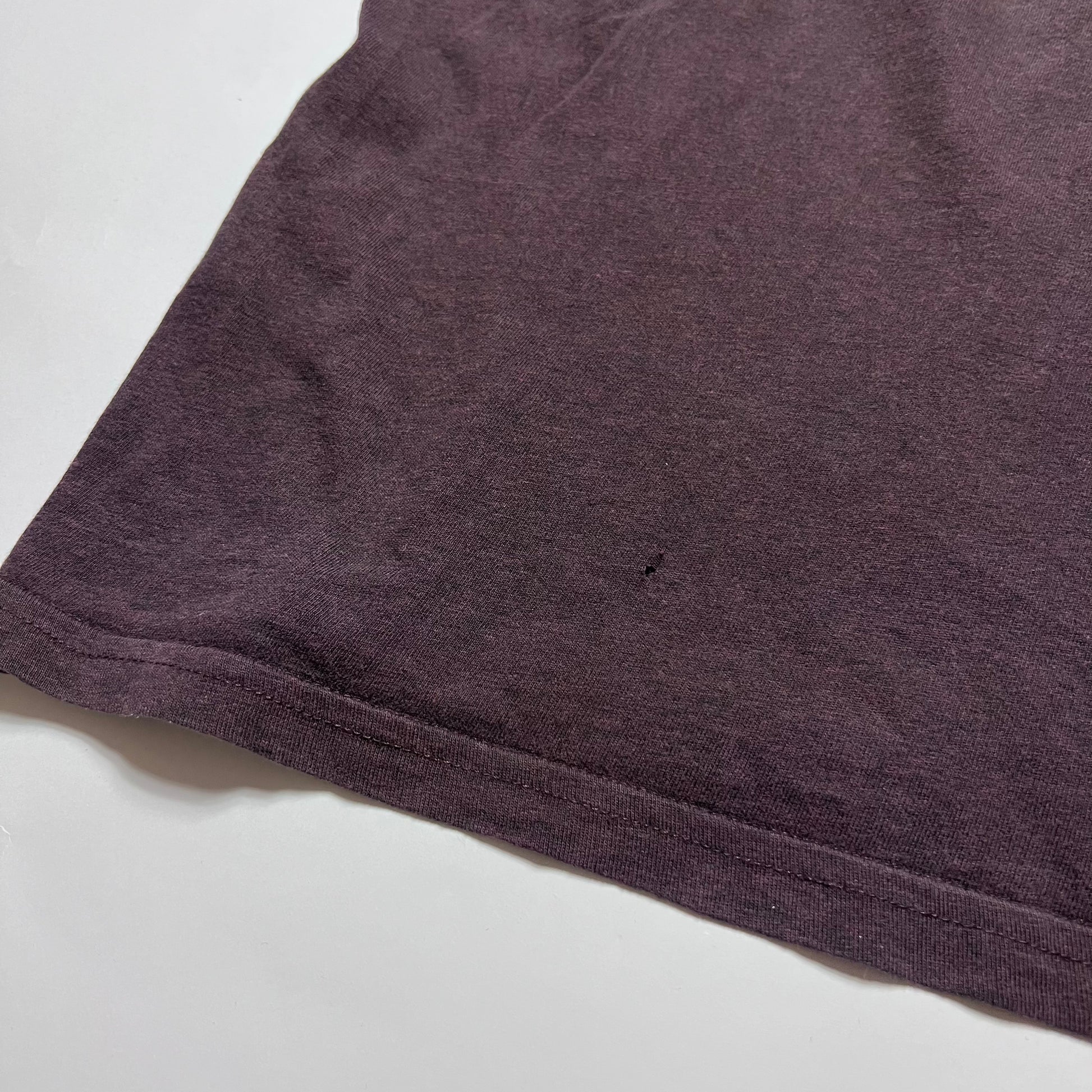 Carhartt Dark Purple Pocket T-Shirt M / L - Cats on Stacks VNTG