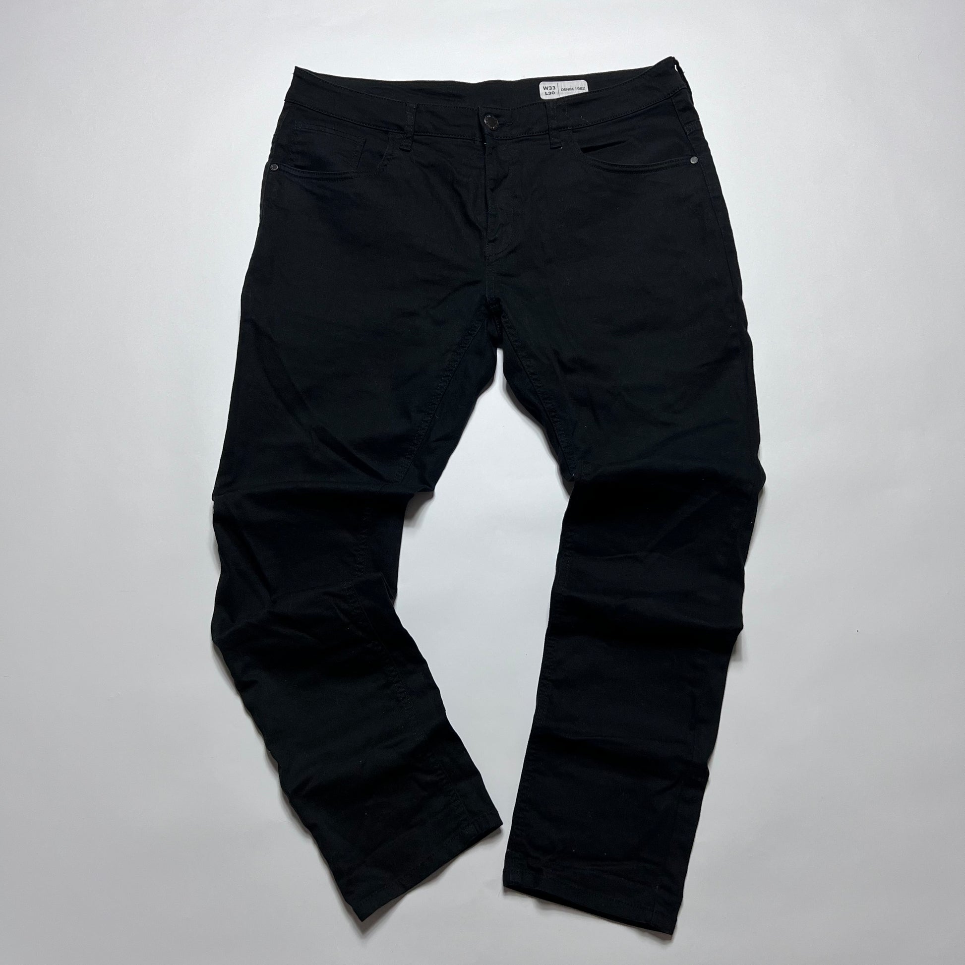 Slim Fit Basic Black Denim Pants 33/30 - Cats on Stacks VNTG