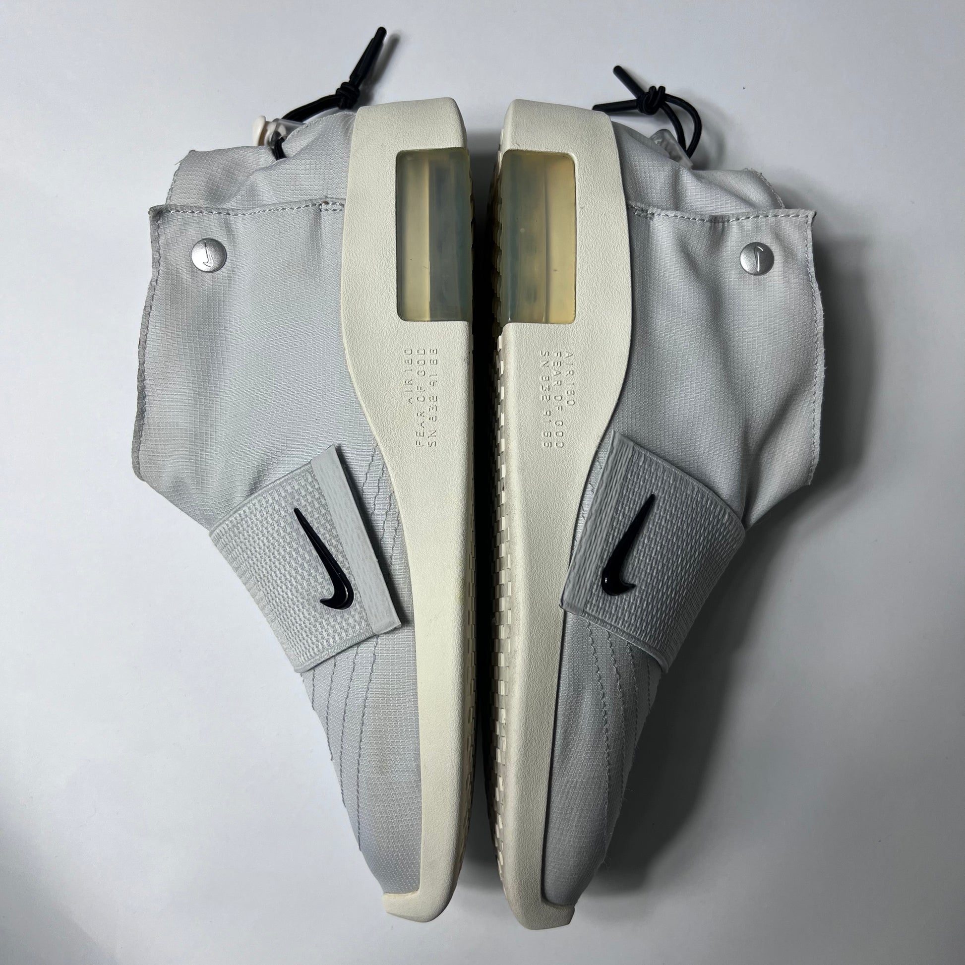 Nike Air x Fear of God Mokassin Pure Platinum 43 / AT8086-001 - Cats on Stacks VNTG