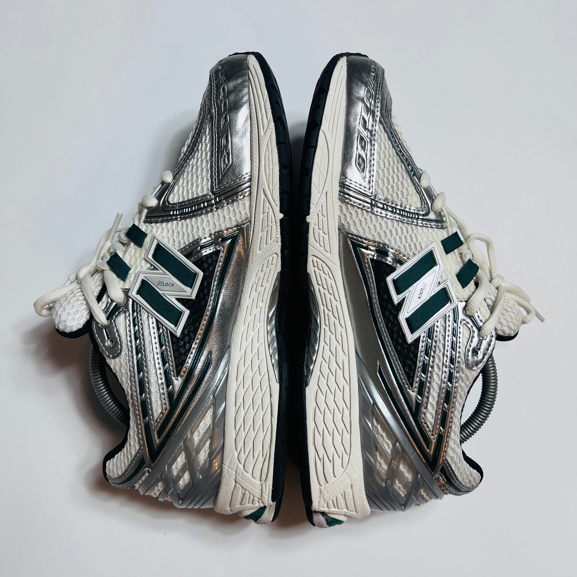 New Balance 1906R Silver Nightwatch 44 / M1906REU - Cats on Stacks VNTG