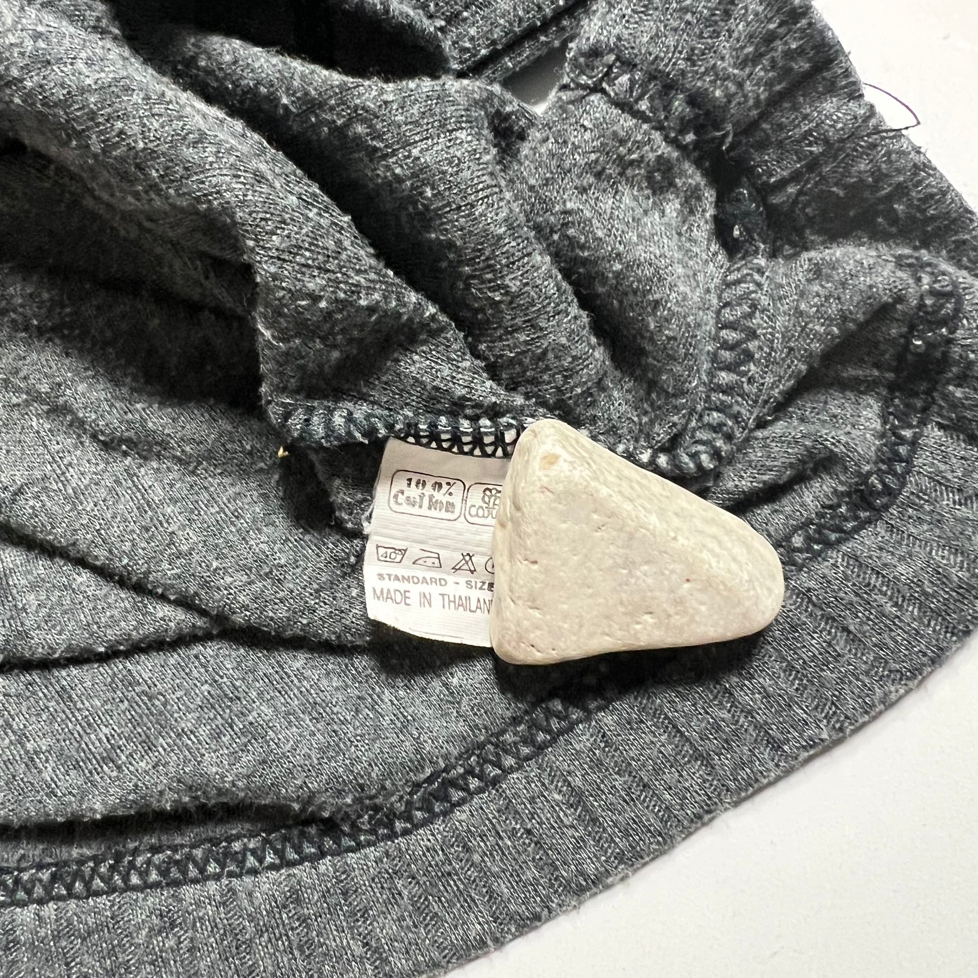 Vintage Calvin Klein Henley T-Shirt grau XL - Cats on Stacks VNTG