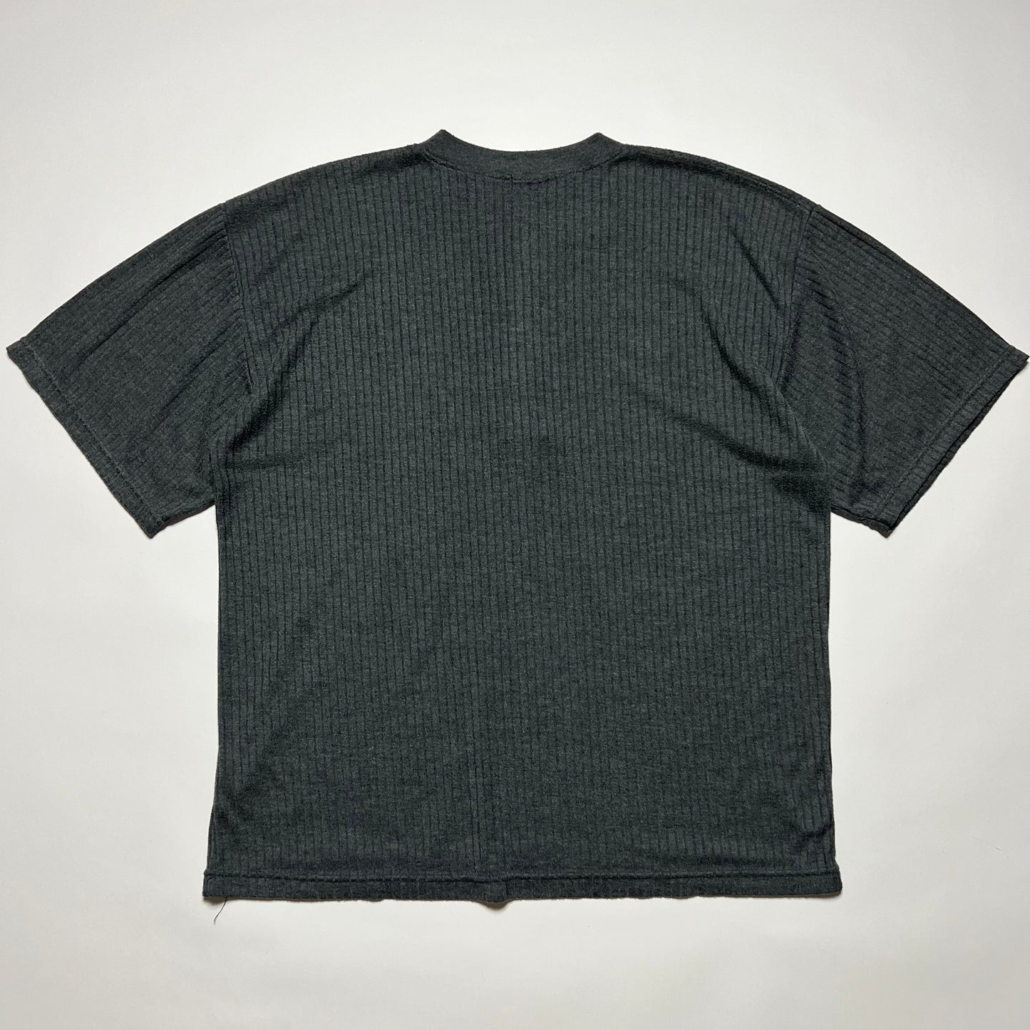 Vintage Calvin Klein Henley T-Shirt grau XL - Cats on Stacks VNTG