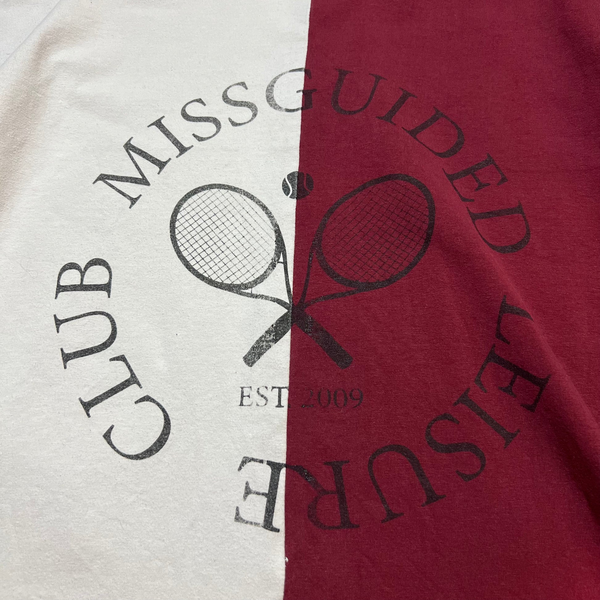 Damen Missguided Leisure Club Shirt weiß rot 36 S / M - Cats on Stacks VNTG