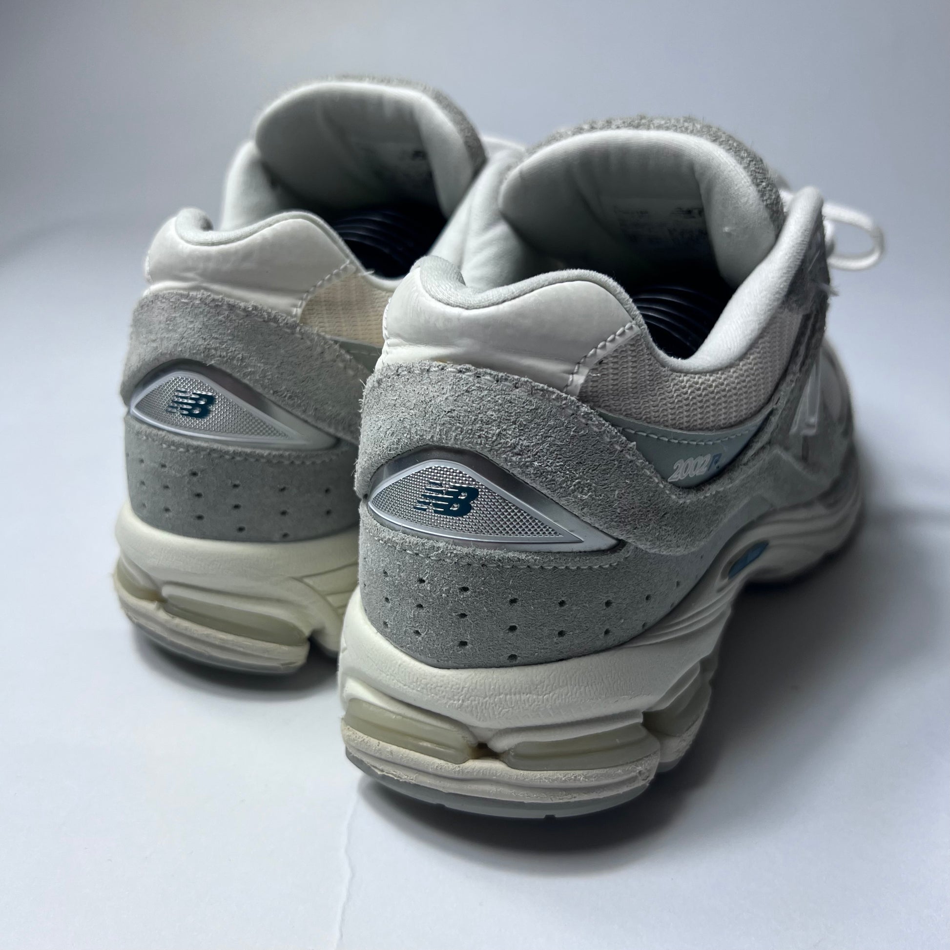 New Balance 2002R Linen Grey M2002REK Größe 39 - Cats on Stacks VNTG