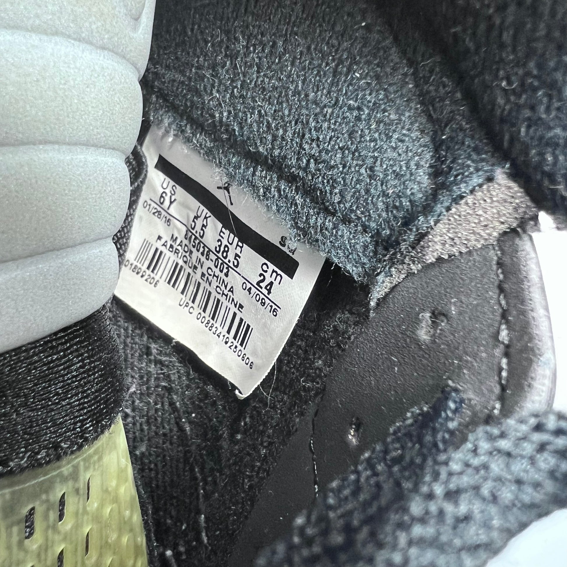 Jordan 5 Retro OG BG Schwarz Metallic 845036-003 Größe 6Y / 38,5 - Cats on Stacks VNTG