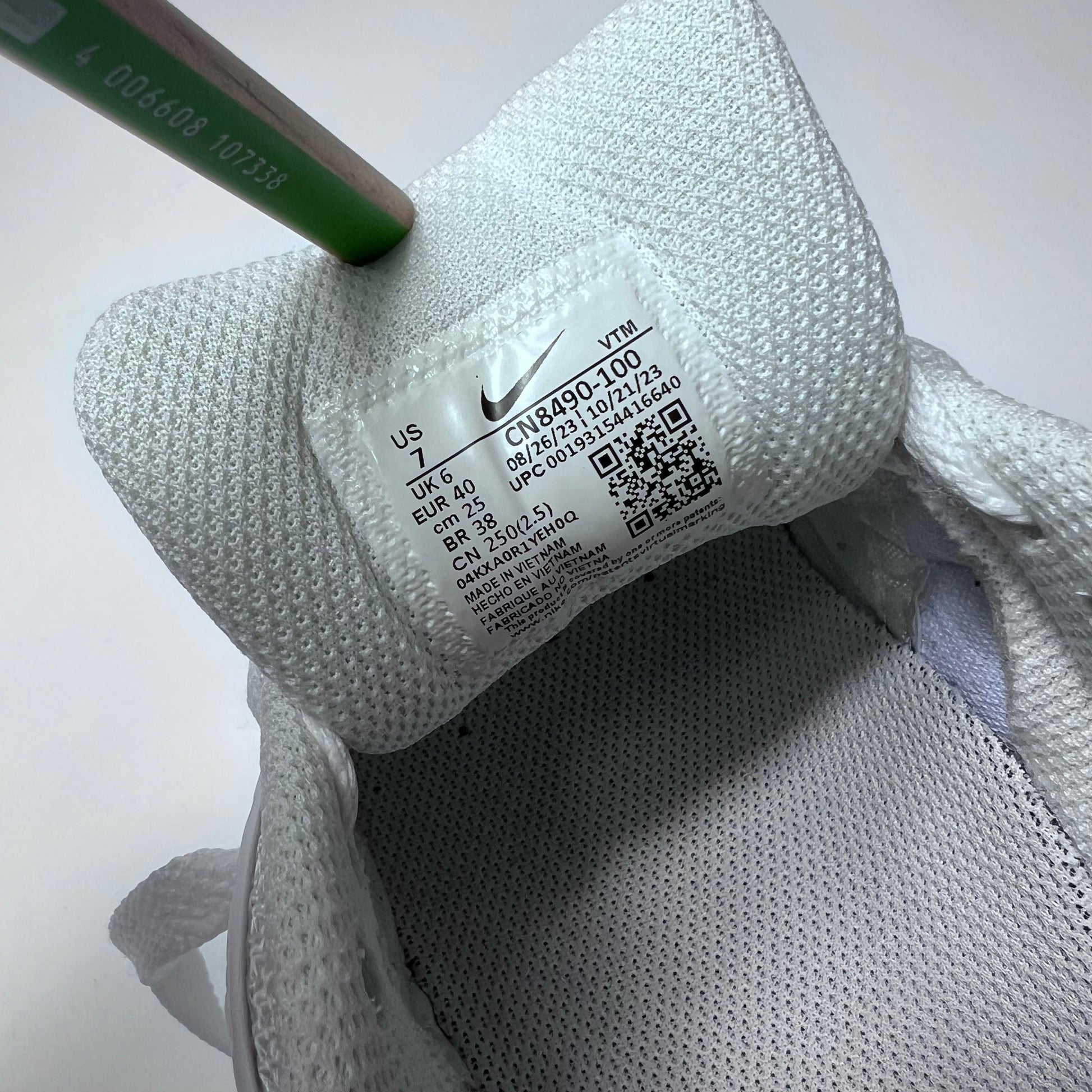 Nike Air Max 90 Re-Craft Triple White CN8490-100 Größe 40 - Cats on Stacks VNTG