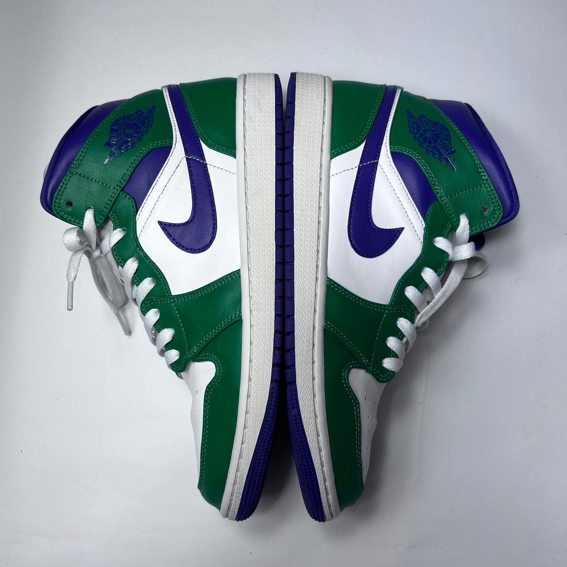 Jordan 1 Mid Incredible Hulk Green Purple 554724-300 Größe 43 - Cats on Stacks VNTG