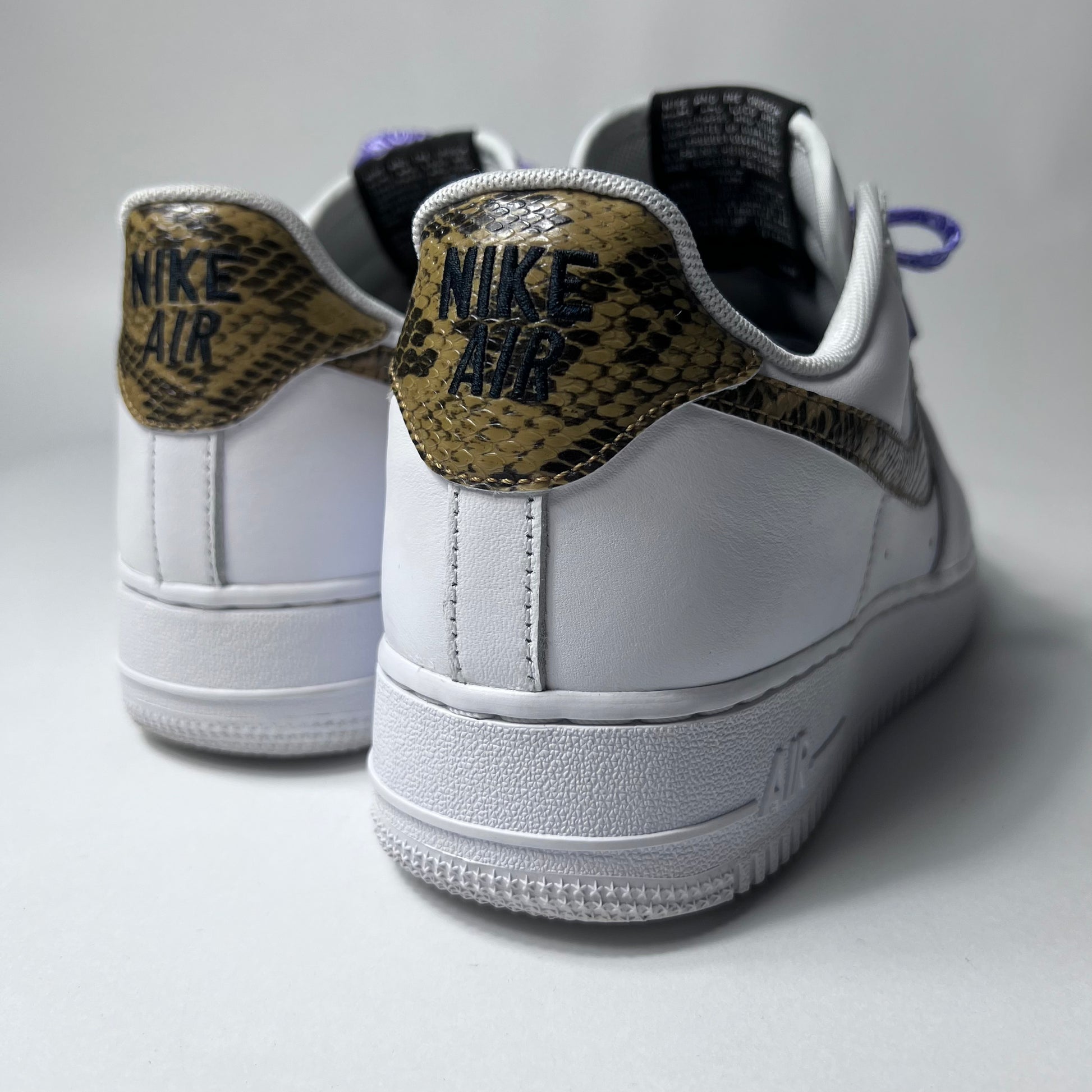 Nike Air Force 1 Low Ivory Snake White AO1635-100 Größe 42,5 - Cats on Stacks VNTG