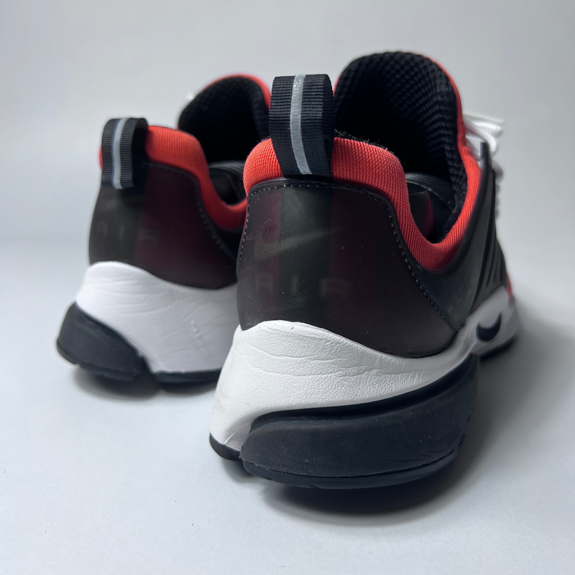 Nike Air Presto Orange Black CT3550-800 Größe 42,5 - Cats on Stacks VNTG