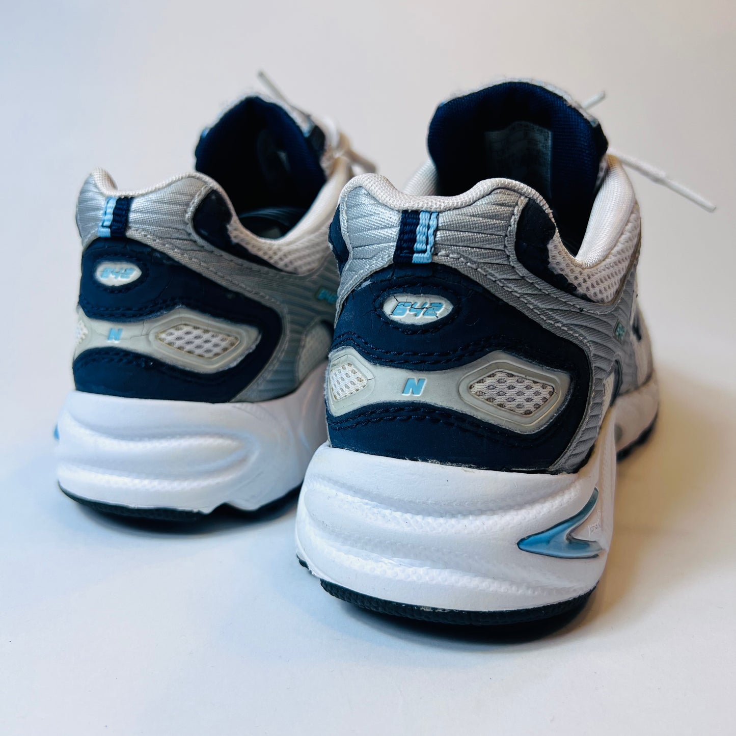 New Balance 642 Vintage Navy Silver W642WC Größe 40,5 - Cats on Stacks VNTG