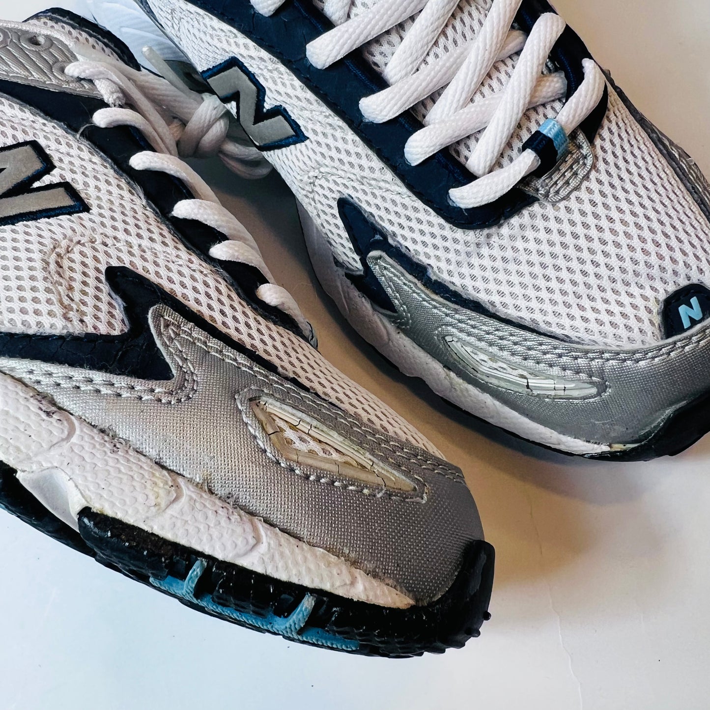 New Balance 642 Vintage Navy Silver W642WC Größe 40,5 - Cats on Stacks VNTG