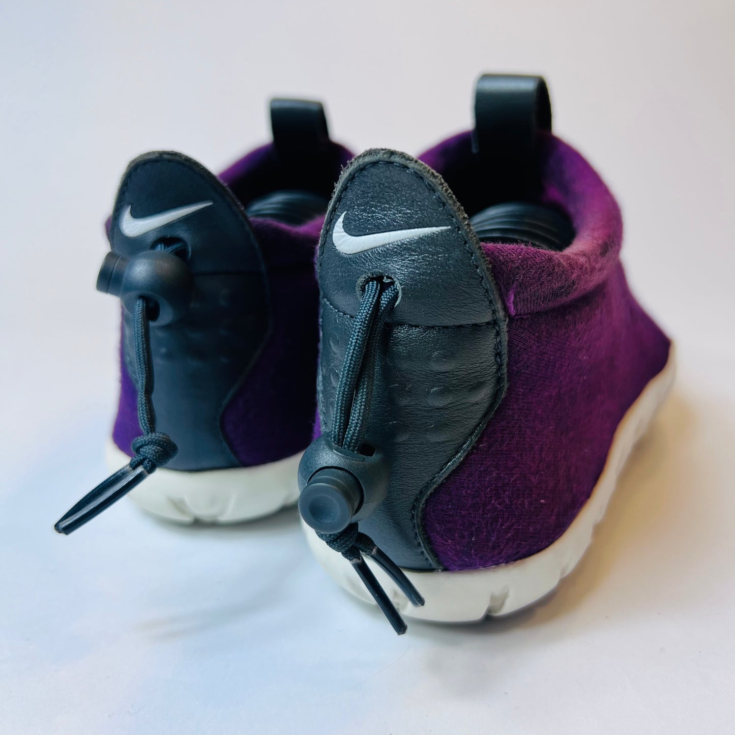 Air Moc Fleece Tech "Mulberry" 834591-510 Größe 42,5