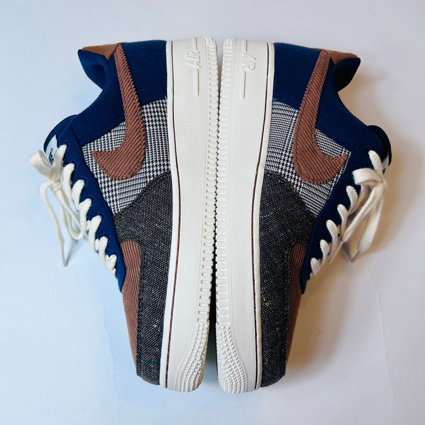 Nike Air Force 1 Premium "Tweed Corduroy" FQ8744-410 Größe 42,5