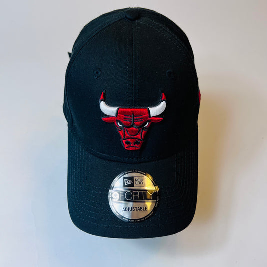 New Era x Chicago Bulls NBA 9Forty Cap Schwarz Strapback - Cats on Stacks VNTG