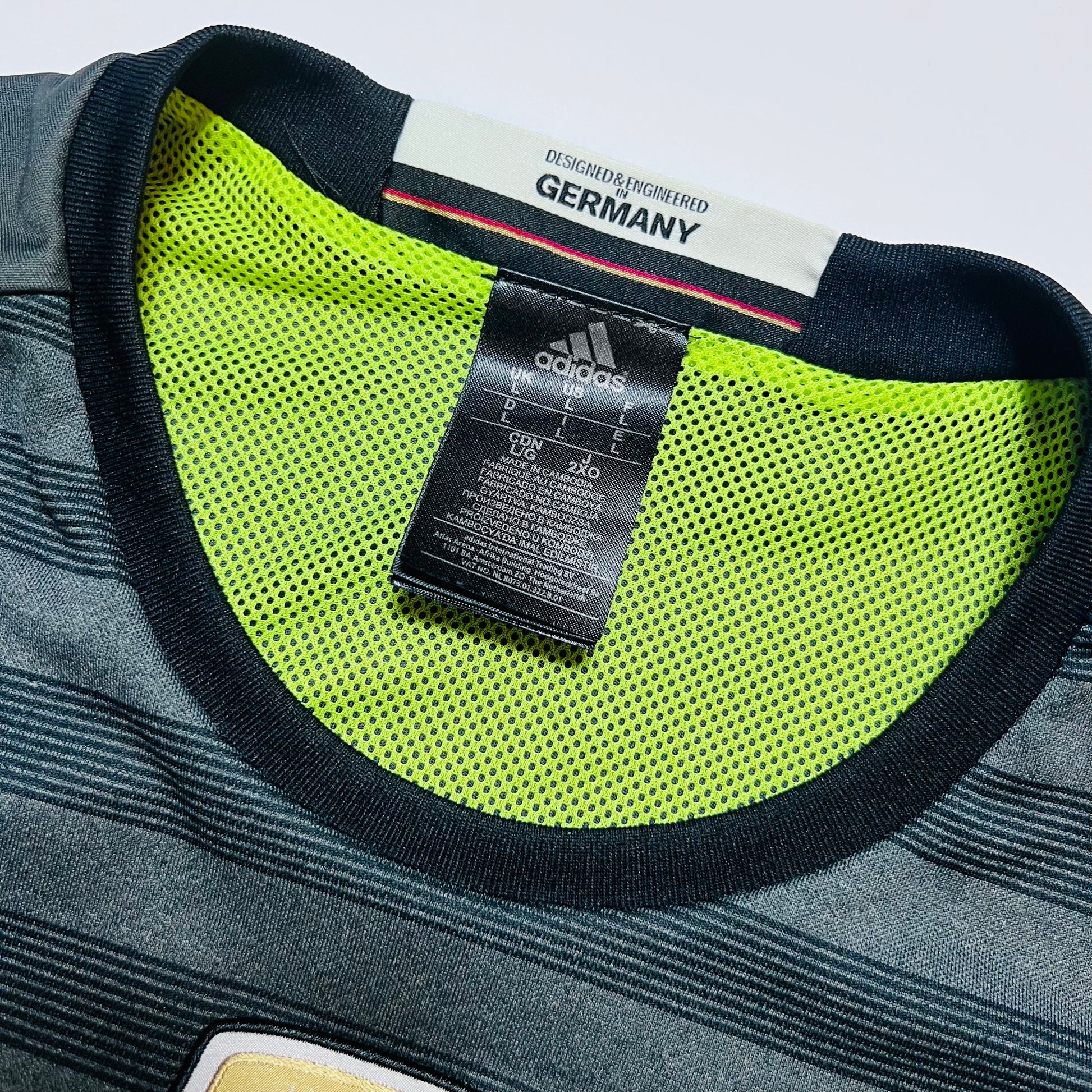 Adidas Fifa World Champions 2014 Football Trikot T-Shirt grün M / L - Cats on Stacks VNTG