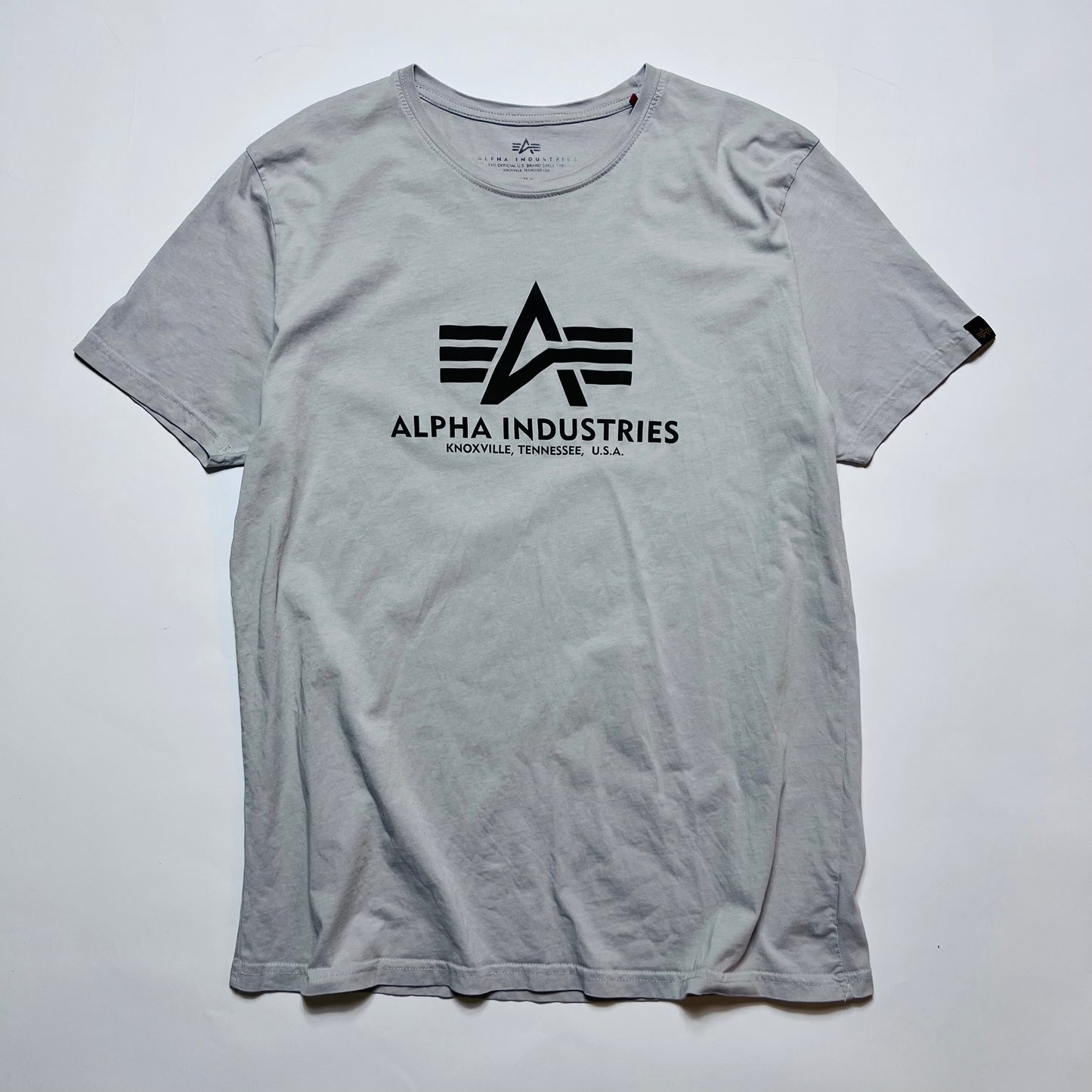 Alpha Industries Retro T-Shirt Rainbow Reflective grau L / XL - Cats on Stacks VNTG