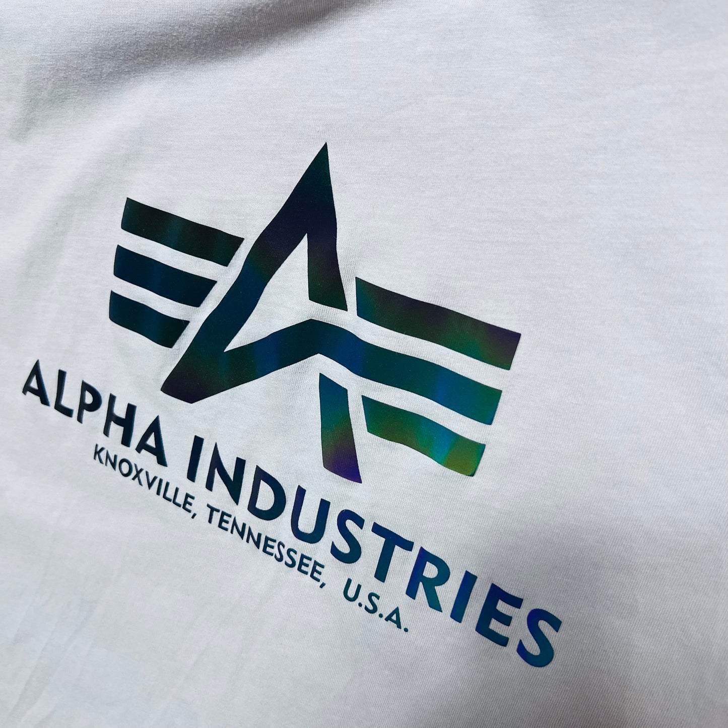 Alpha Industries Retro T-Shirt Rainbow Reflective grau L / XL - Cats on Stacks VNTG