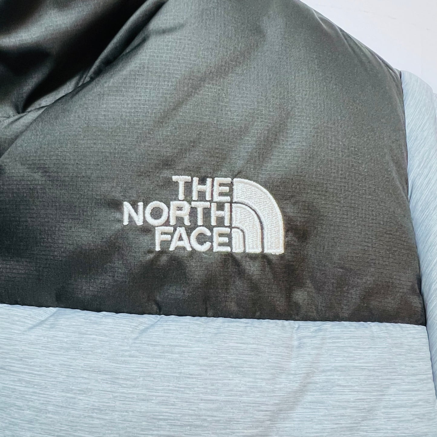 Damen The North Face Saikuru Jacke Cropped Hellgrau Schwarz M - Cats on Stacks VNTG