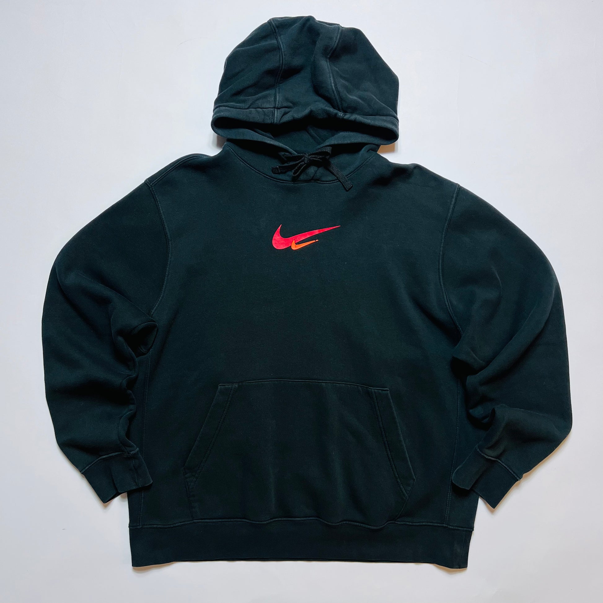 Nike Air Max 720 Center Swoosh Hoodie schwarz L - Cats on Stacks VNTG