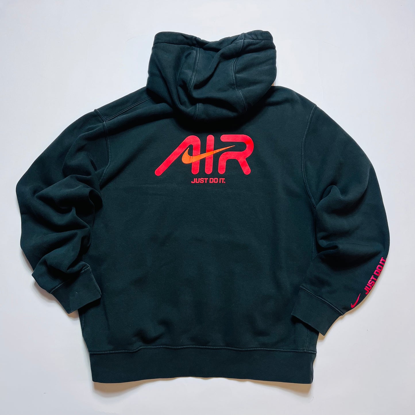 Nike Air Max 720 Center Swoosh Hoodie schwarz L - Cats on Stacks VNTG