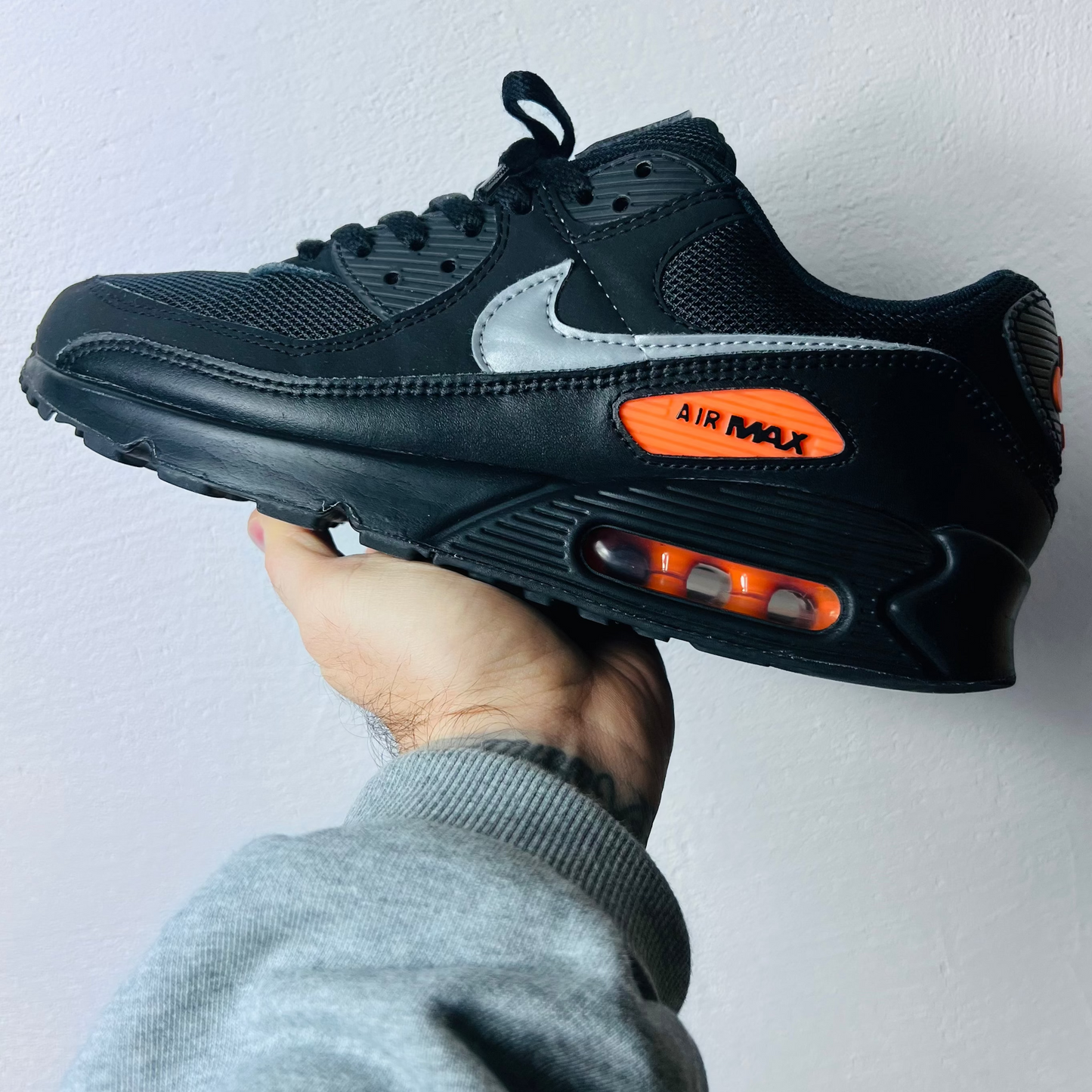Nike Air Max 90 Schwarz "Reflective Silver" DJ6881-001 Größe 42 - Cats on Stacks VNTG
