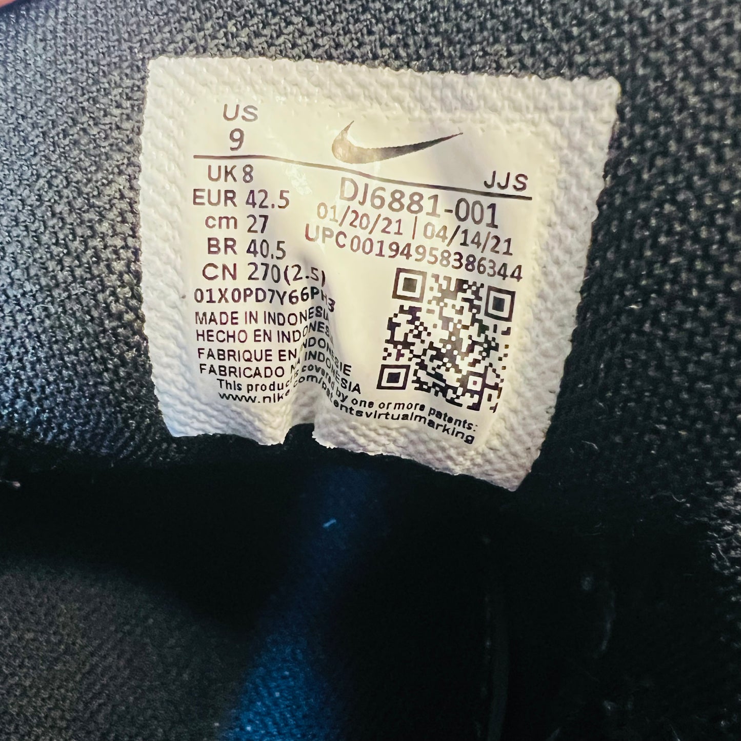 Nike Air Max 90 Schwarz "Reflective Silver" DJ6881-001 Größe 42 - Cats on Stacks VNTG