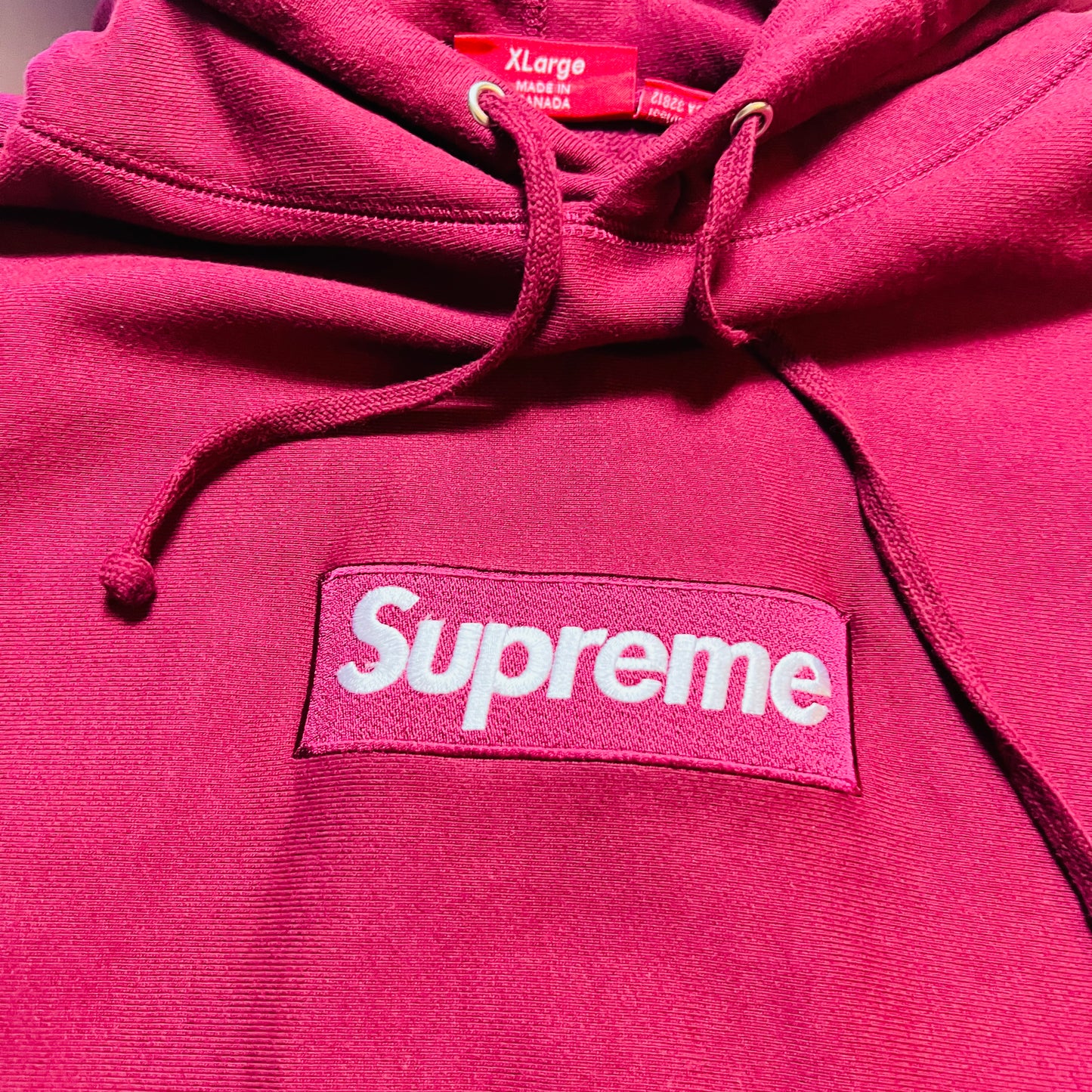 Supreme Box Logo Hoodie weinrot XL - Cats on Stacks VNTG