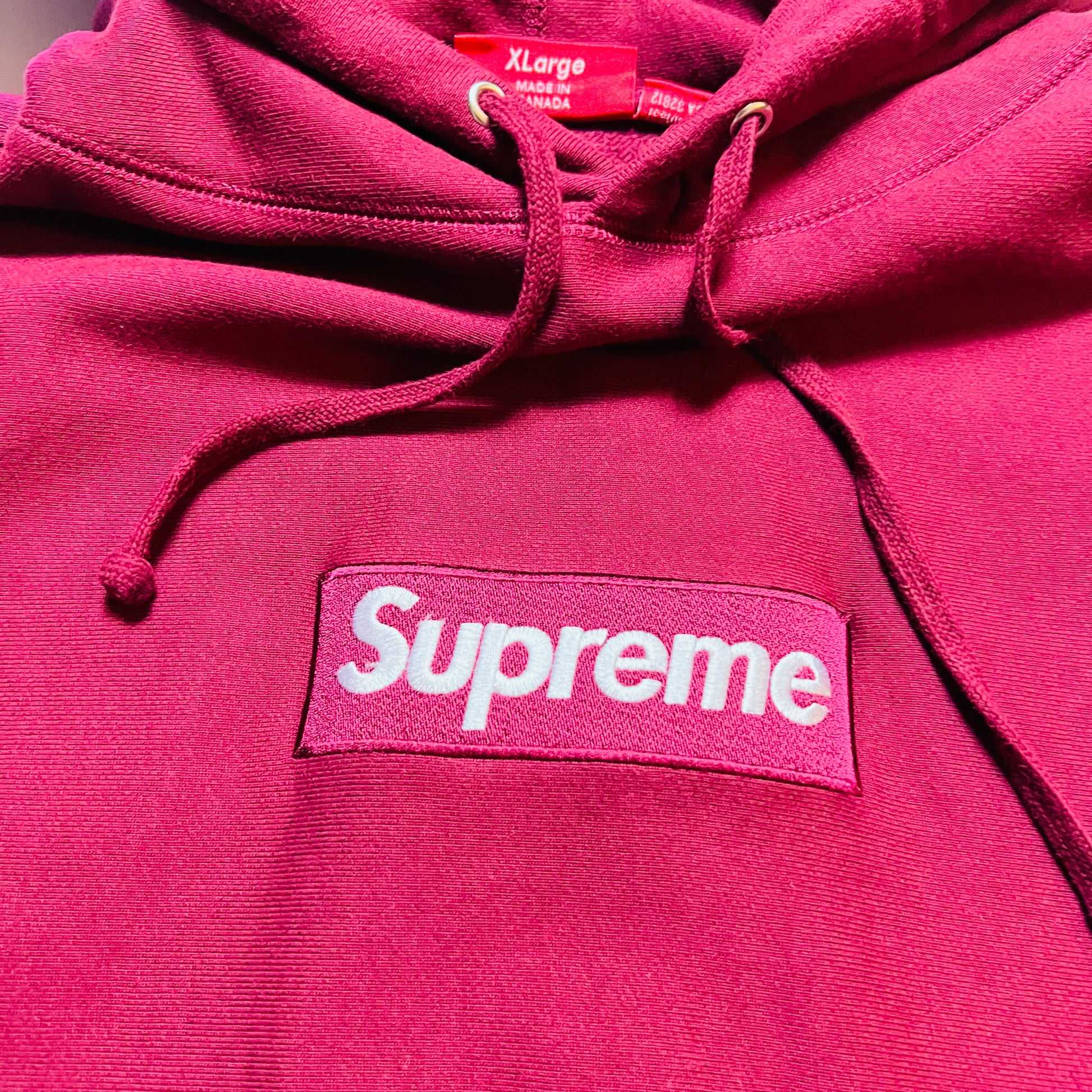 Supreme Box Logo Hoodie weinrot XL - Cats on Stacks VNTG