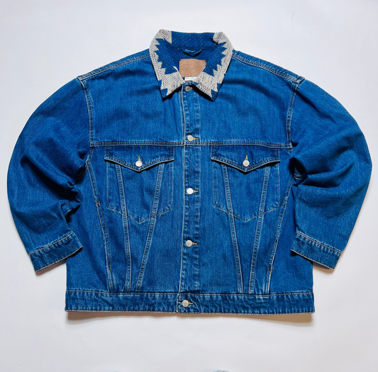 Pull & Bear Western Style Jeansjacke Boxy Fit blau L / XL - Cats on Stacks VNTG