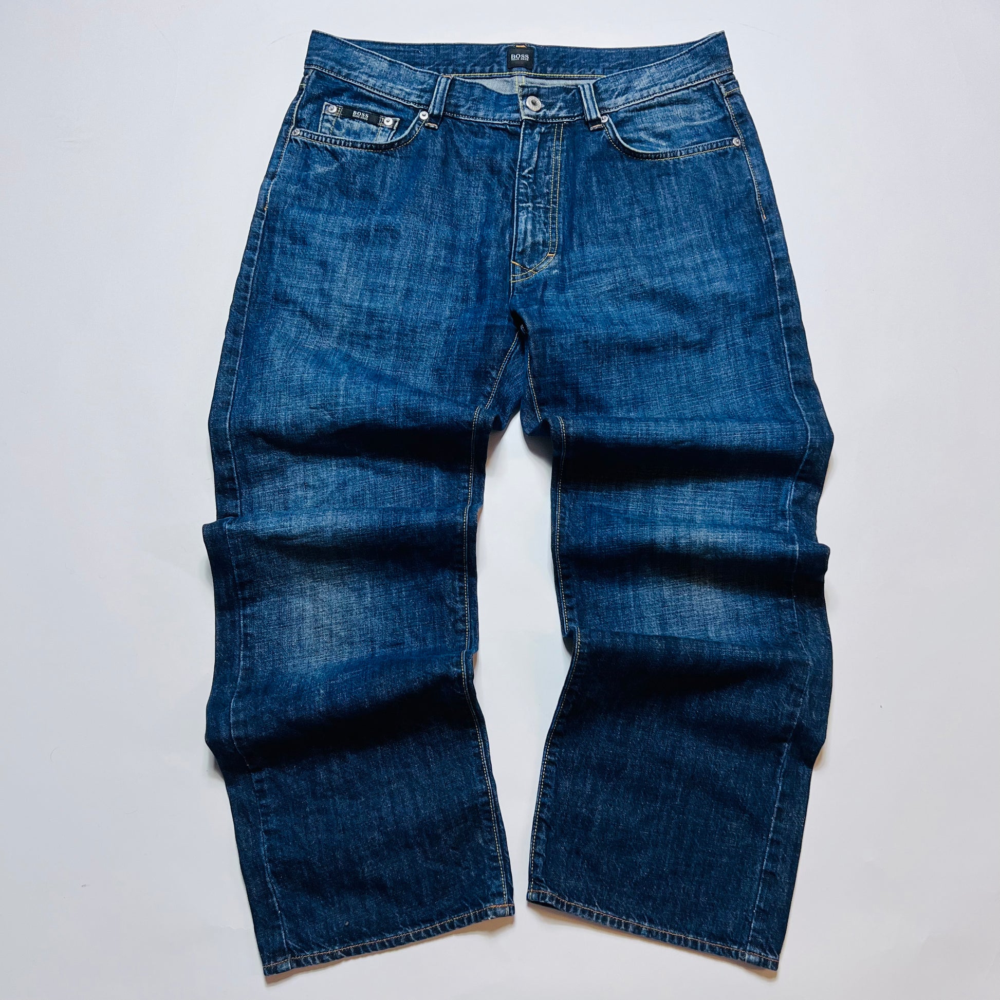 Hugo Boss Vintage Y2K 2000s Jeans Straight Fit blau 34/30 - Cats on Stacks VNTG