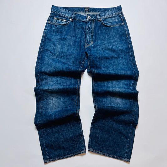 Hugo Boss Vintage Y2K 2000s Jeans Straight Fit blau 34/30 - Cats on Stacks VNTG