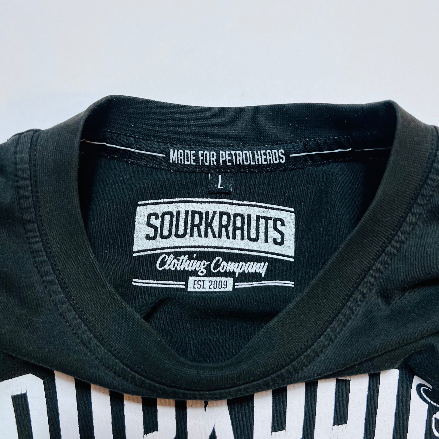 Sourkrauts Racing Skull Retro T-Shirt schwarz M / L - Cats on Stacks VNTG