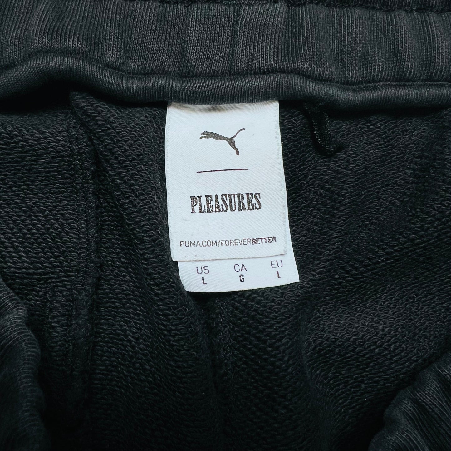 Puma x Pleasures Lifestyle Jogginghose Baggy Fit schwarz L - Cats on Stacks VNTG