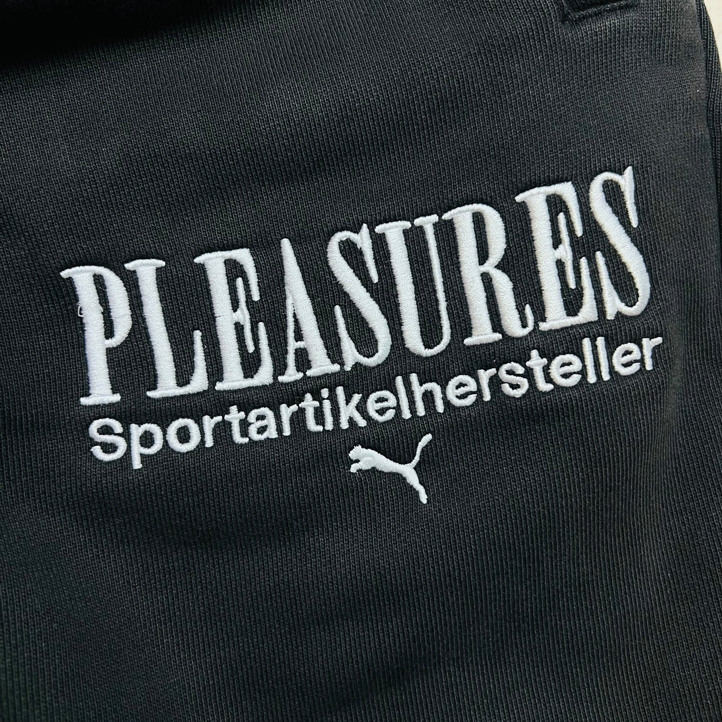 Puma x Pleasures Lifestyle Jogginghose Baggy Fit schwarz L - Cats on Stacks VNTG