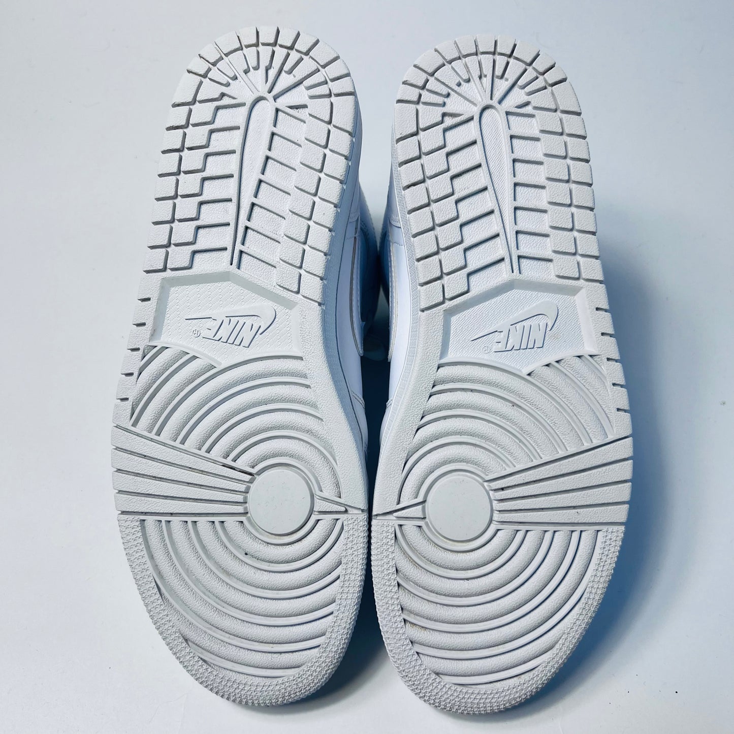 Air Jordan 1 Mid "Tripple White" weiß DV0991-111 Größe 42,5