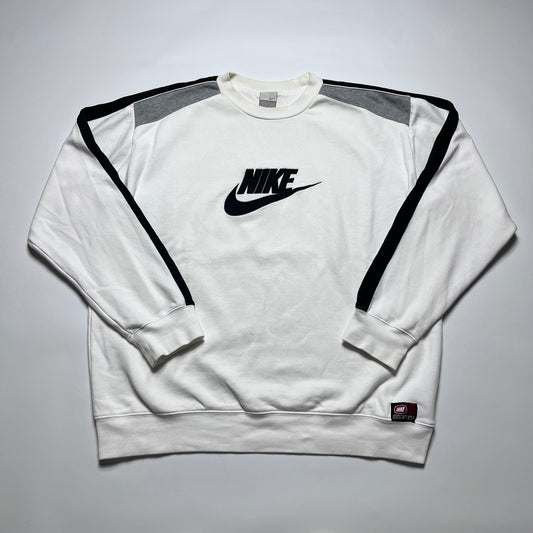Vintage Y2K Nike Spellout Crewneck XL - Cats on Stacks VNTG