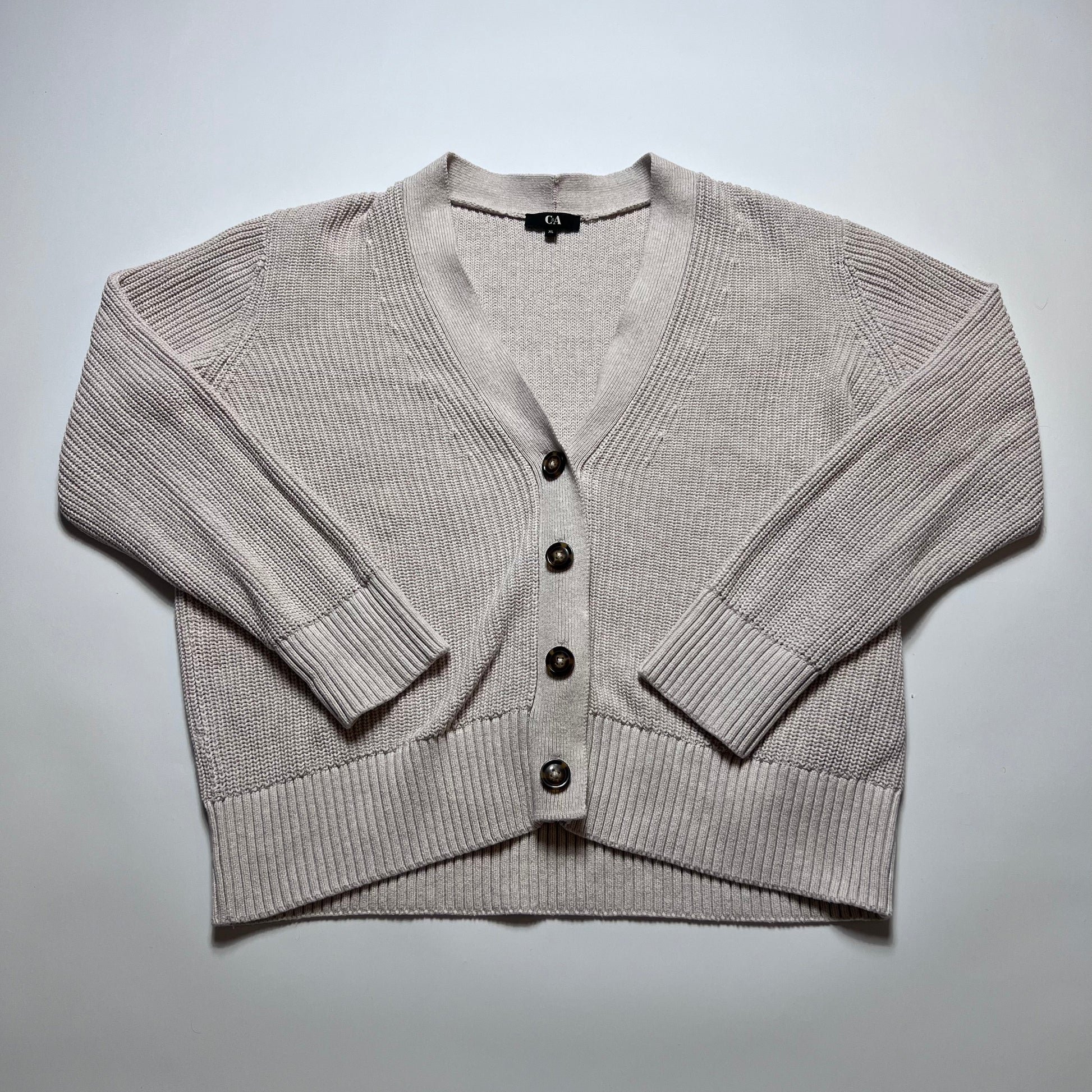 C&A Boxy Creme Cardigan L / XL - Cats on Stacks VNTG