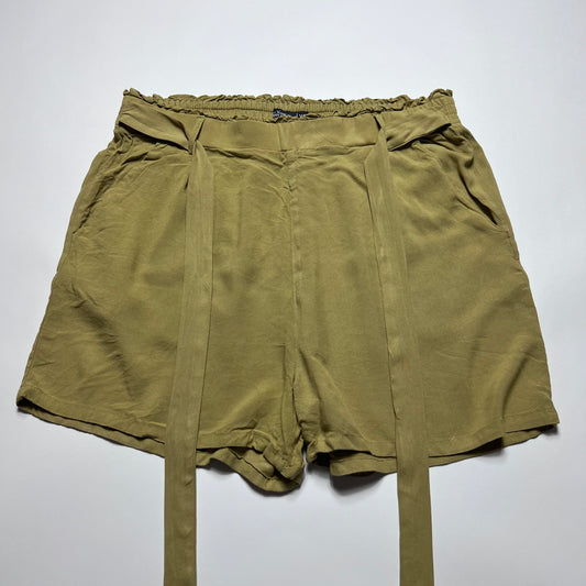 Urban Surface Oliv Comfy Shorts M / L - Cats on Stacks VNTG