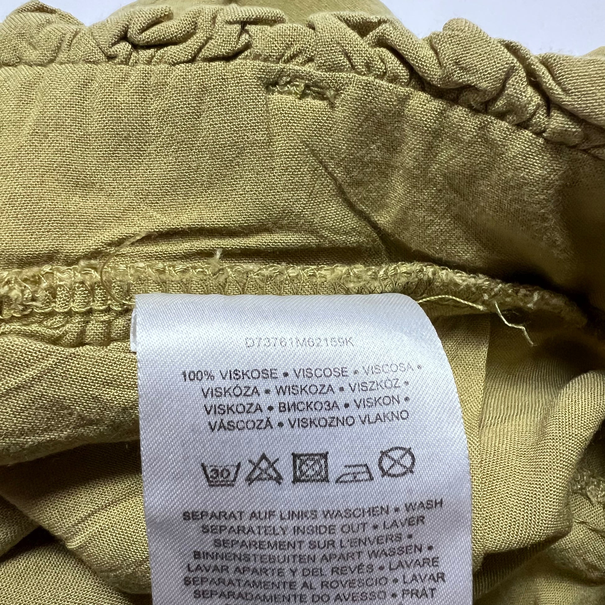 Urban Surface Oliv Comfy Shorts M / L - Cats on Stacks VNTG