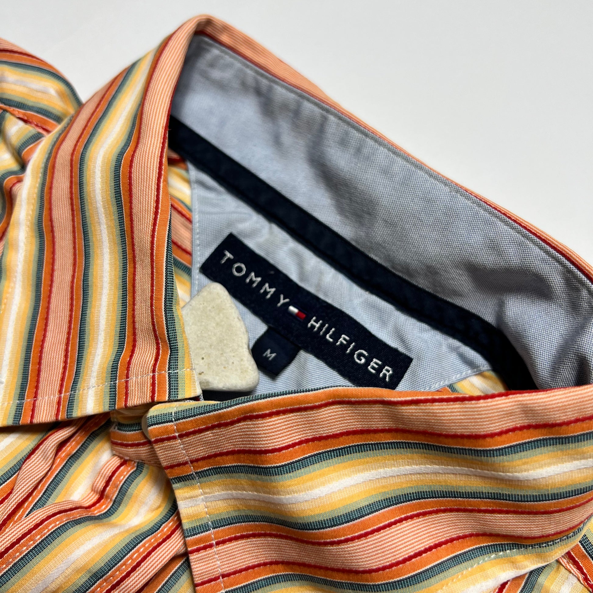 Y2K Tommy Hilfiger Stripe Hemd S - Cats on Stacks VNTG