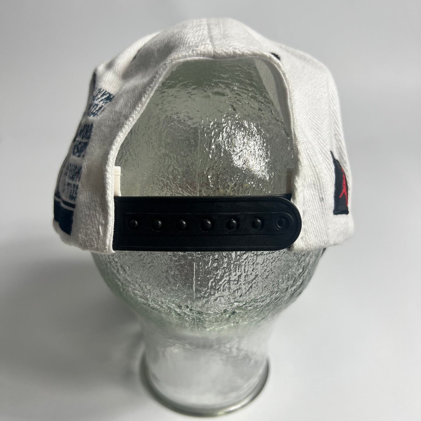 Vintage Nike x Michael Jordan Legendary Snapback Cap - Cats on Stacks VNTG