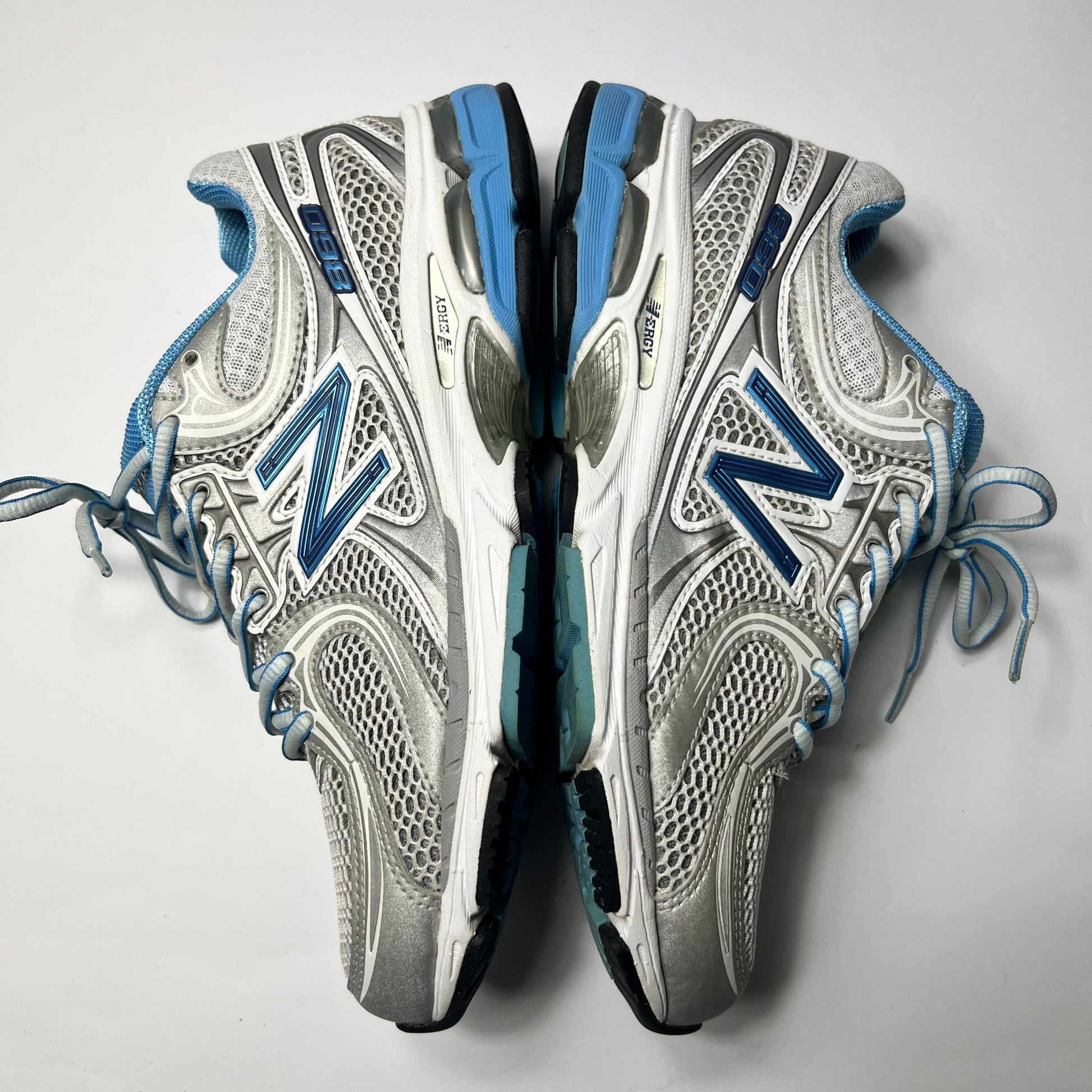 Y2K New Balance 860 Baby Blue 42 / WR860BS Vintage Style - Cats on Stacks VNTG