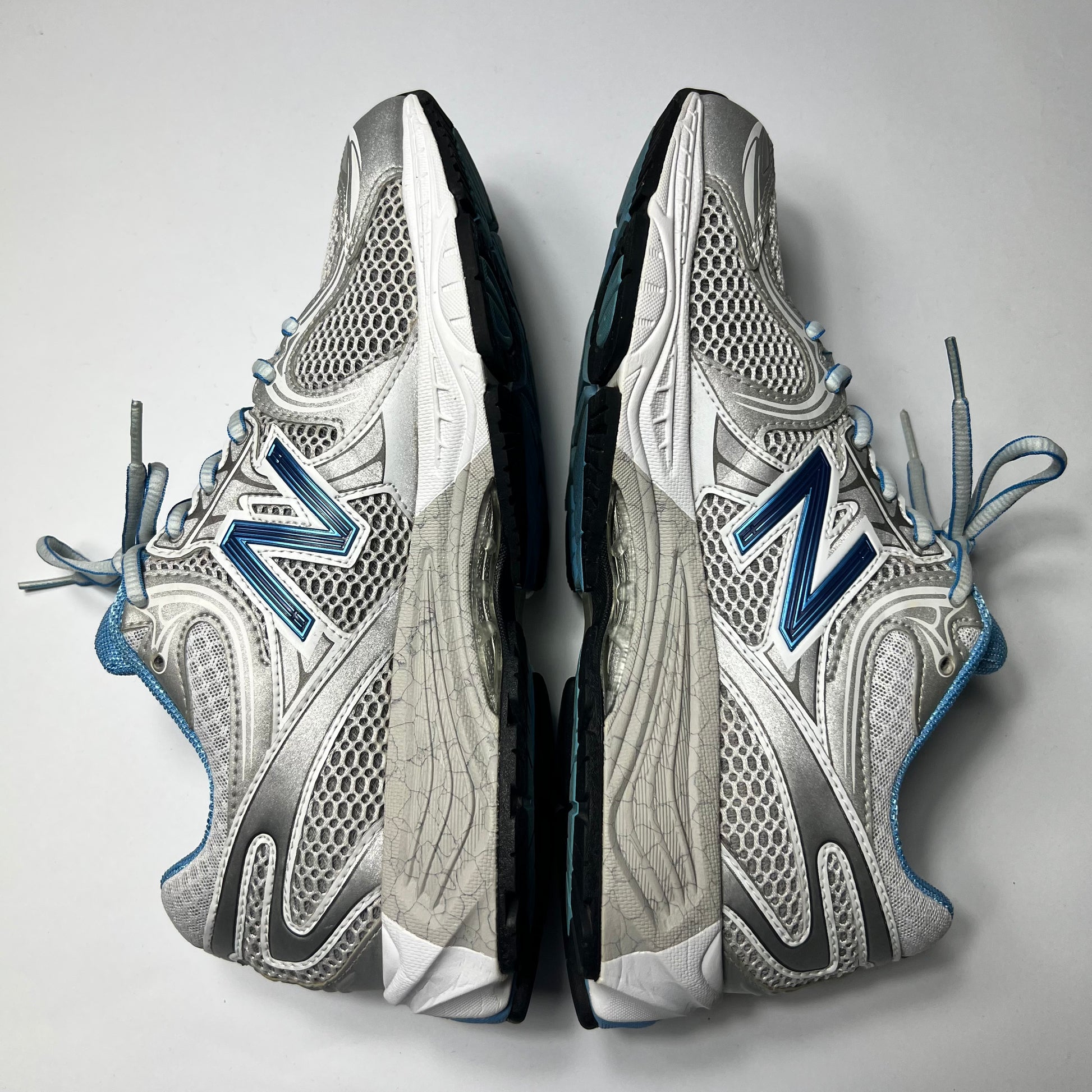 Y2K New Balance 860 Baby Blue 42 / WR860BS Vintage Style - Cats on Stacks VNTG